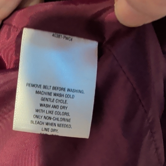 Apostrophe Maroon Trench Coat with Black Details - Picture 4 of 4